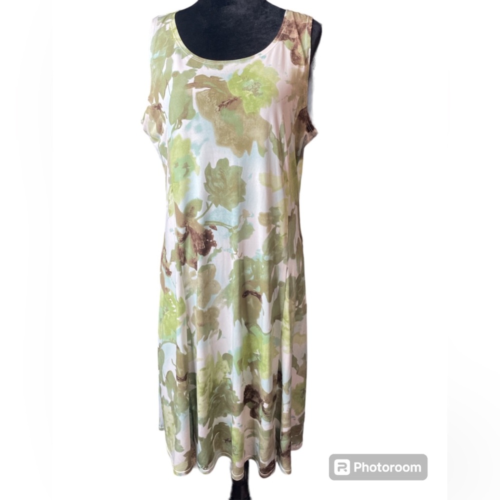 TanJay Floral Green midi Dress